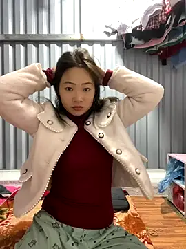 AAANINE22 online show from November 23, 2025, 6:02 am