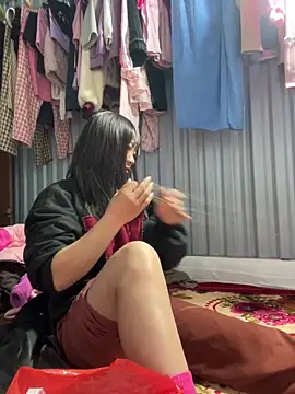 AAANINE22 online show from November 29, 2025, 1:52 am