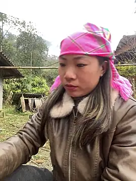 AAANINE22 online show from December 17, 2025, 1:22 am