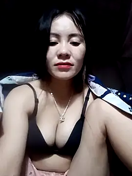 TinTim02 online show from November 6, 2025, 6:31 pm