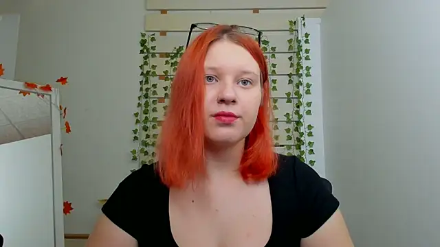 ScarletVixen  online show from October 10, 2025, 6:51 pm