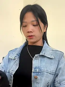 thaoyeuuu online show from September 24, 2025, 2:04 am