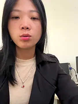 thaoyeuuu online show from October 3, 2025, 2:08 am