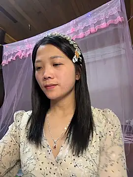 thaoyeuuu online show from November 30, 2025, 1:04 pm