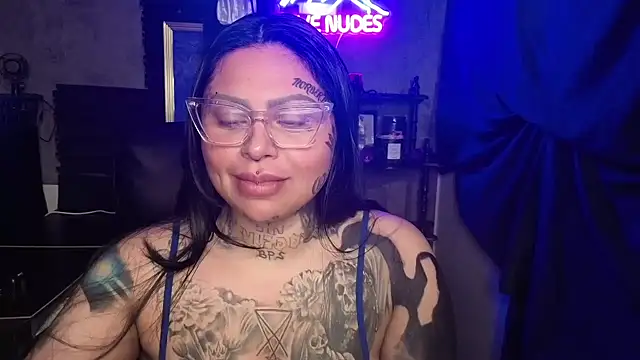 Snapshot of chicanachic13 chatting on February 7, 2026, 1:09 am chicanachic13 online show from February 7, 2026, 1:09 am