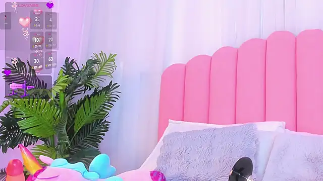 lia queen18 online show from October 27, 2025, 11:14 am