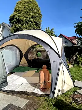 Snapshot of Robbin_Huut chatting on October 13, 2025, 11:54 am Robbin Huut online show from October 13, 2025, 11:54 am