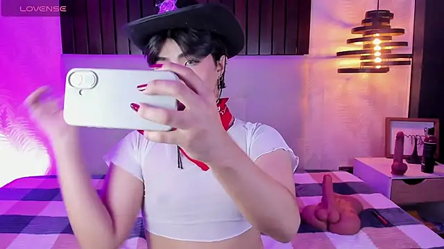 Creamy Angelo online show from October 22, 2025, 8:08 pm