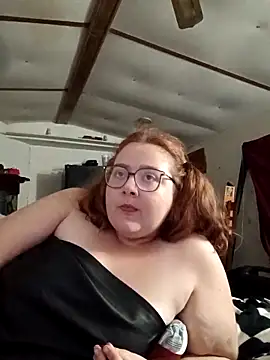 Snapshot of XEmoxkittyx chatting on February 15, 2026, 5:26 am XEmoxkittyx online show from February 15, 2026, 5:26 am