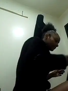 Snapshot of Shantall_ks chatting on February 7, 2026, 3:21 am Shantall ks online show from February 7, 2026, 3:21 am