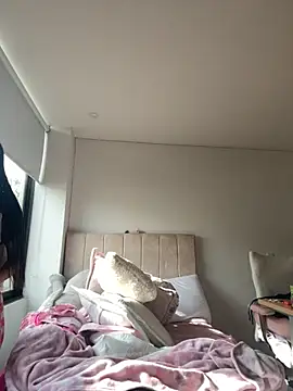 Victoria alson online show from November 21, 2025, 1:10 pm