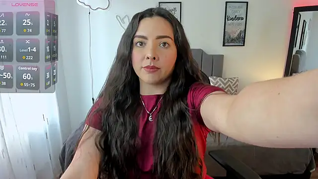 Snapshot of amaia_monet chatting on October 14, 2025, 8:20 pm amaia monet online show from October 14, 2025, 8:20 pm