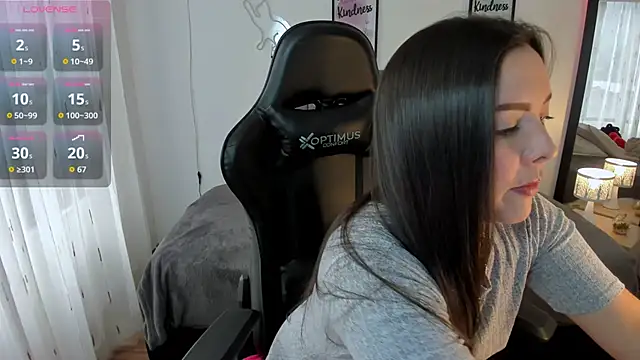 Snapshot of amaia_monet chatting on October 15, 2025, 7:47 pm amaia monet online show from October 15, 2025, 7:47 pm