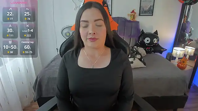 Snapshot of amaia_monet chatting on October 29, 2025, 8:21 pm amaia monet online show from October 29, 2025, 8:21 pm