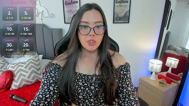 Snapshot of amaia_monet chatting on February 17, 2026, 6:58 pm amaia monet online show from February 17, 2026, 6:58 pm