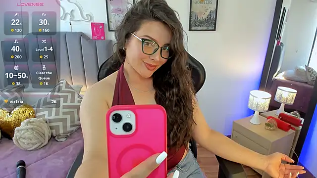 Snapshot of amaia_monet chatting on February 27, 2026, 7:14 pm amaia monet online show from February 27, 2026, 7:14 pm