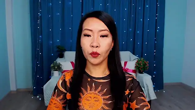 LiaPak online show from September 9, 2025, 11:59 pm