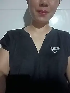 milo123-xx online show from May 26, 2026, 1:18 pm