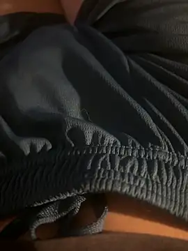 Snapshot of leuleu33 chatting on September 29, 2025, 11:53 pm leuleu33 online show from September 29, 2025, 11:53 pm