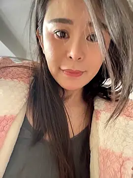 Snapshot of penny996 chatting on March 12, 2026, 4:40 am penny996 online show from March 12, 2026, 4:40 am