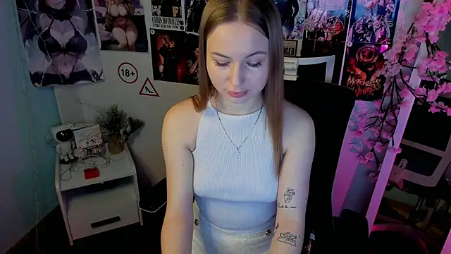 Snapshot of Rose_se chatting on November 15, 2025, 7:49 am Rose se online show from November 15, 2025, 7:49 am