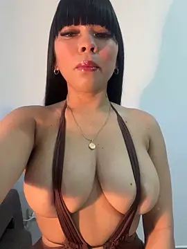 BrendaCrean online show from October 28, 2025, 12:09 pm