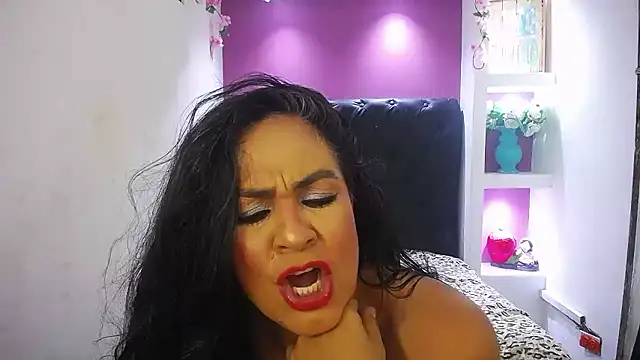 Snapshot of FunnyMatureXxX chatting on January 7, 2026, 9:39 pm FunnyMatureXxX online show from January 7, 2026, 9:39 pm