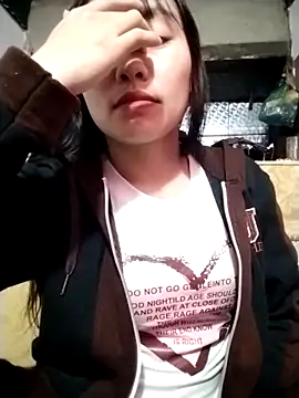   Sasulq   online show from November 6, 2025, 12:28 pm