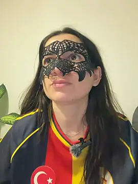 0gece0 online show from March 18, 2026, 9:51 pm