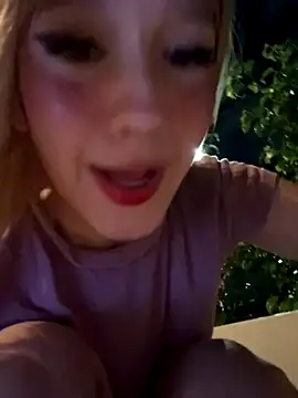 Snapshot of SweetBunnyGF chatting on October 29, 2025, 11:39 pm SweetBunnyGF online show from October 29, 2025, 11:39 pm