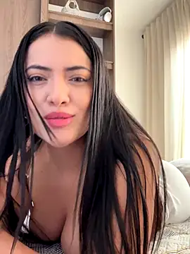 Lu090  online show from October 17, 2025, 2:41 pm