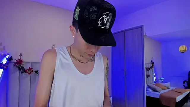 Snapshot of Nascary_Fox chatting on December 19, 2025, 7:21 pm Nascary Fox online show from December 19, 2025, 7:21 pm