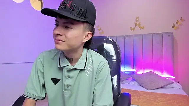 Snapshot of Nascary_Fox chatting on January 31, 2026, 7:11 pm Nascary Fox online show from January 31, 2026, 7:11 pm