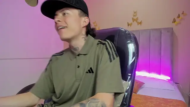 Snapshot of Nascary_Fox chatting on February 16, 2026, 8:05 pm Nascary Fox online show from February 16, 2026, 8:05 pm