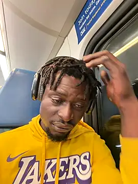 Snapshot of Vikehim chatting on November 9, 2025, 3:49 am Vikehim online show from November 9, 2025, 3:49 am