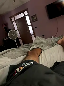 Snapshot of Lathotchubby chatting on September 10, 2025, 3:34 pm Lathotchubby online show from September 10, 2025, 3:34 pm