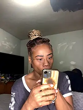 Snapshot of Tishrella6 chatting on January 13, 2026, 5:35 am Tishrella6 online show from January 13, 2026, 5:35 am