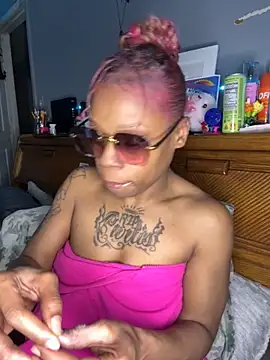 Snapshot of Tishrella6 chatting on February 4, 2026, 5:41 pm Tishrella6 online show from February 4, 2026, 5:41 pm