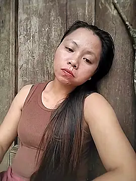 venu00 online show from October 17, 2025, 5:32 am