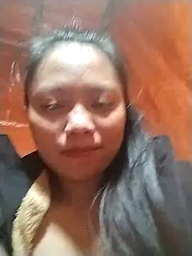 venu00 online show from October 26, 2025, 4:07 am