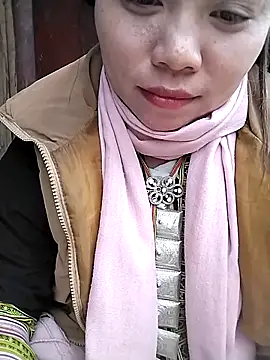 venu00 online show from February 17, 2026, 3:58 am