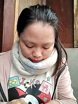 venu00 online show from February 23, 2026, 3:15 am