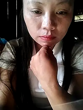 venu00 online show from April 17, 2026, 1:52 am