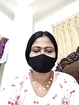 Snapshot of Neha-37 chatting on December 5, 2025, 5:31 pm Neha-37 online show from December 5, 2025, 5:31 pm