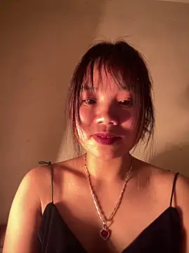 Ngoc-bbi online show from February 2, 2026, 1:54 pm