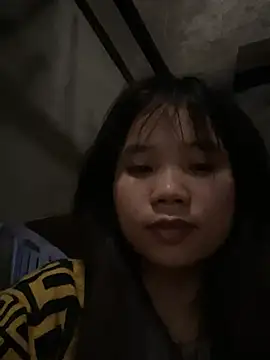 Snapshot of Ngoc-bbi chatting on February 8, 2026, 1:20 am Ngoc-bbi online show from February 8, 2026, 1:20 am