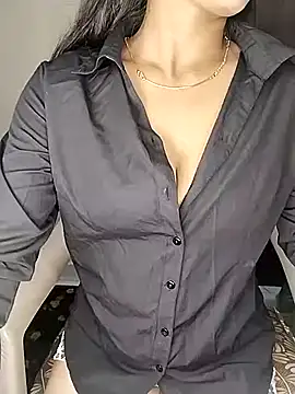 Snapshot of Savita2310 chatting on November 14, 2025, 5:55 pm Savita2310 online show from November 14, 2025, 5:55 pm