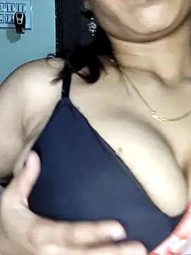 Snapshot of Savita2310 chatting on November 26, 2025, 7:15 pm Savita2310 online show from November 26, 2025, 7:15 pm