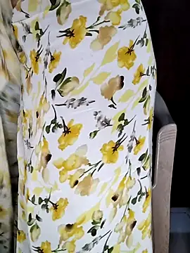 Snapshot of Savita2310 chatting on December 13, 2025, 8:47 pm Savita2310 online show from December 13, 2025, 8:47 pm