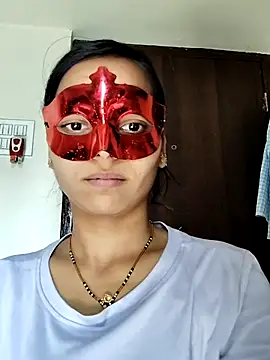 Snapshot of Savita2310 chatting on December 17, 2025, 5:35 am Savita2310 online show from December 17, 2025, 5:35 am